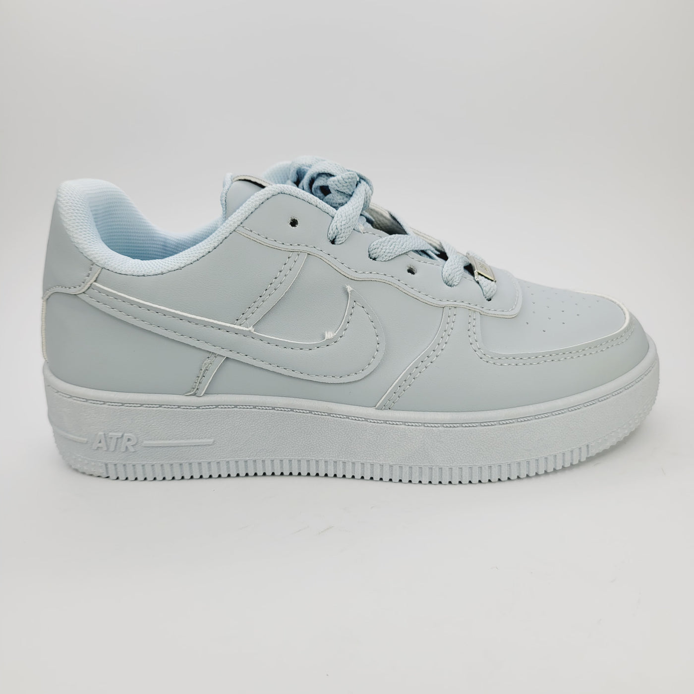 Ladies Nike Sneakers /11140